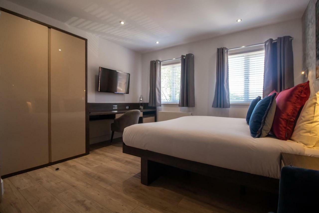 Signature Suites Peterborough Esterno foto