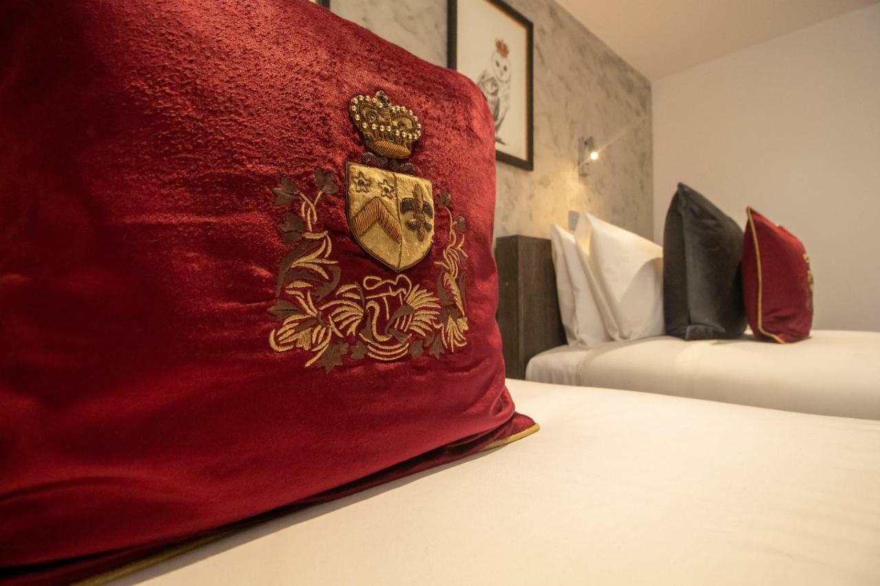 Signature Suites Peterborough Esterno foto