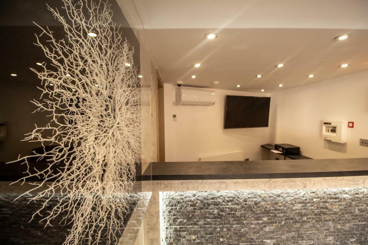 Signature Suites Peterborough Esterno foto