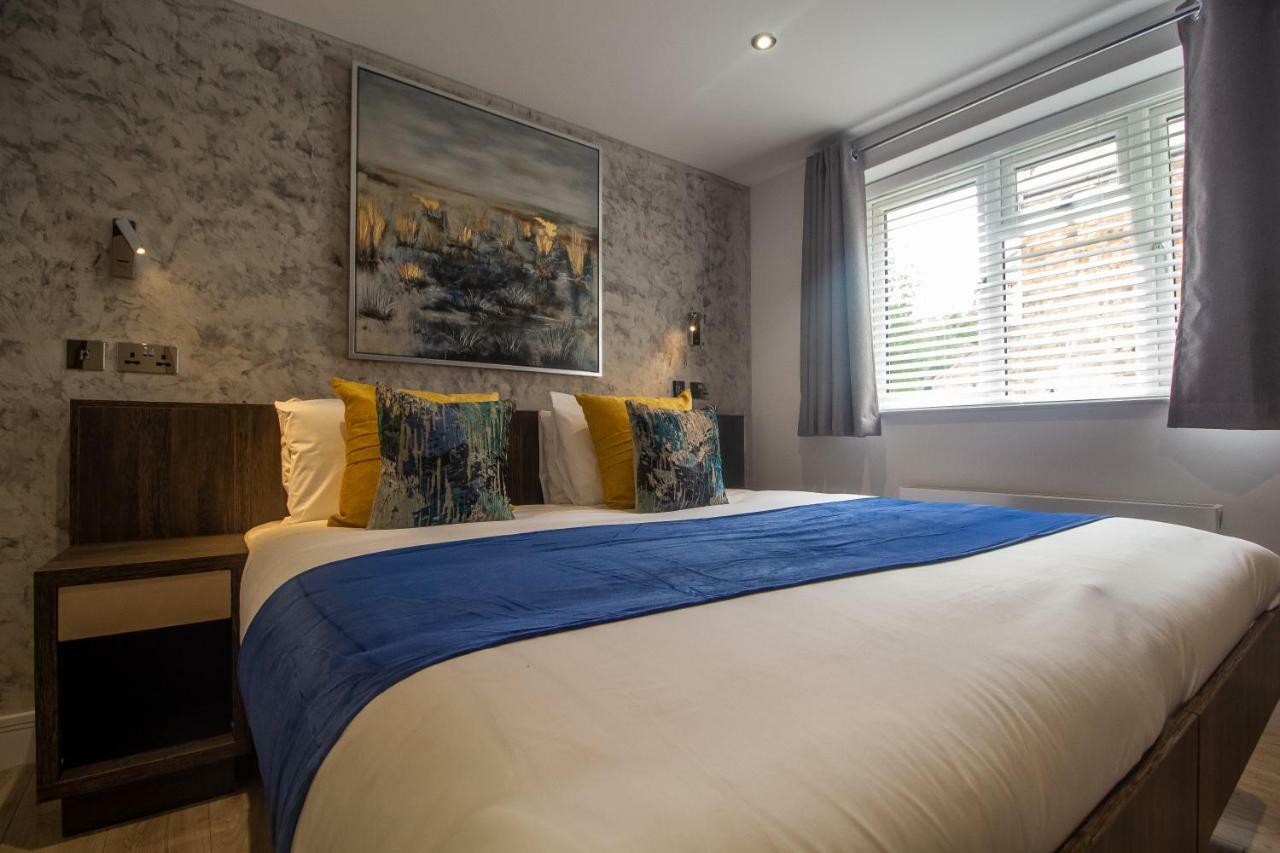 Signature Suites Peterborough Esterno foto